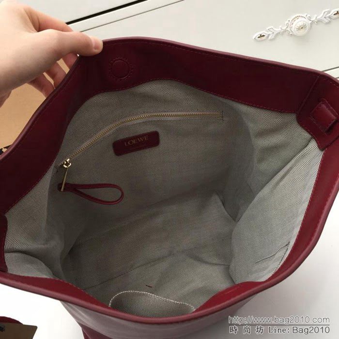 LOEWE羅意威 最新走秀款 原版牛皮 水桶包 內配子母小包 可單肩斜挎 9089  jdl1007